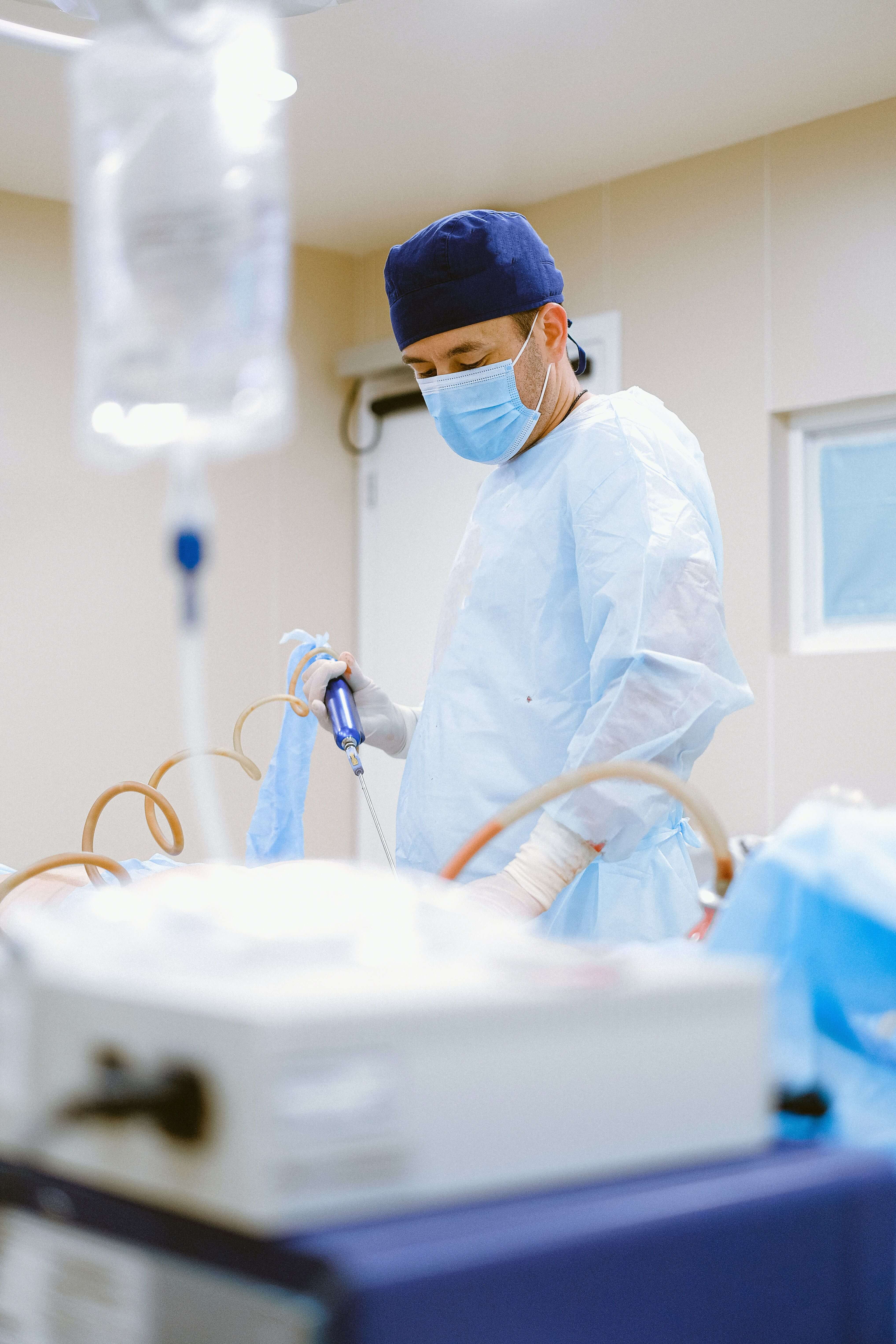 23-Year-Old's Mystery Hypertension Solved by Rare Tumor Removal in Xi'an